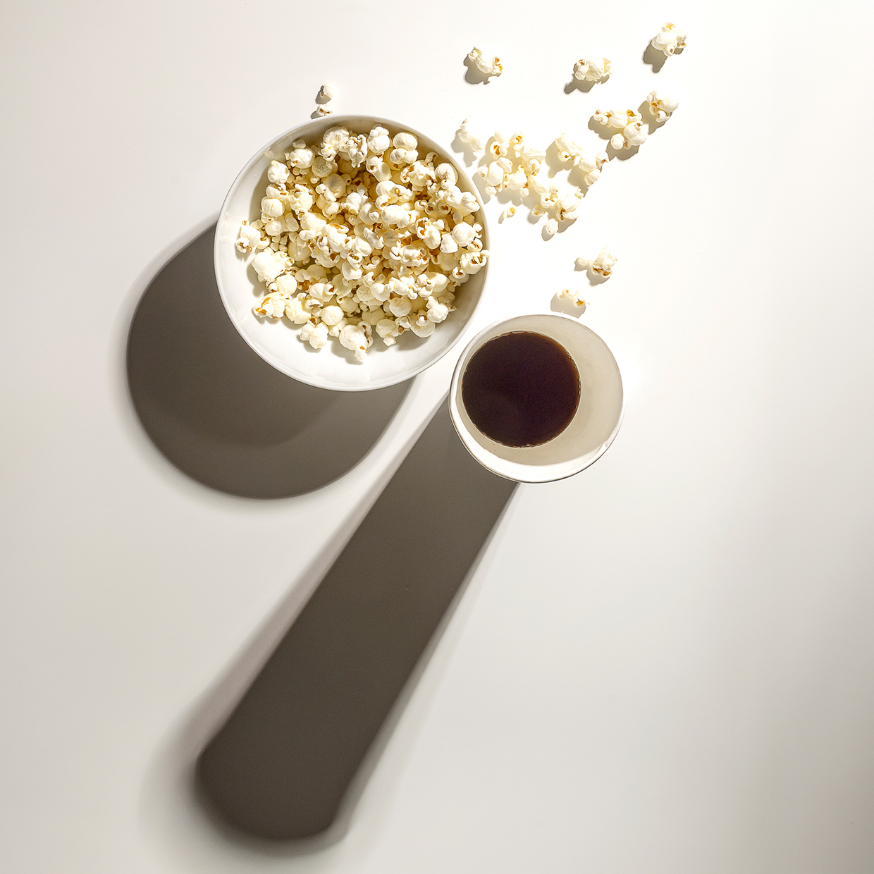 Pop-corn e caffé avanzato fotografia artistica di still life per il progetto Io rifiuto